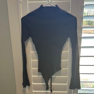 Le Lis Ribbed Long Sleeve Bodysuit